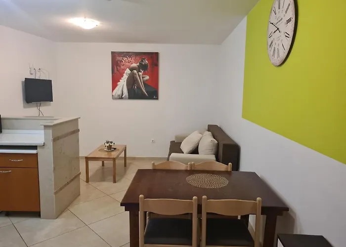 Patricija Keller-podrum-basement Apartament *