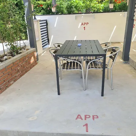 Patricija Keller-podrum-basement Apartment