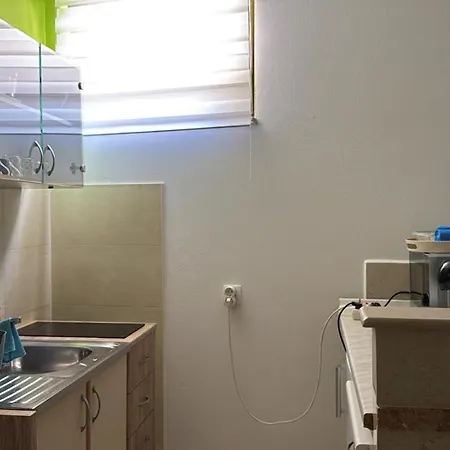 Patricija Keller-podrum-basement Πόρετς